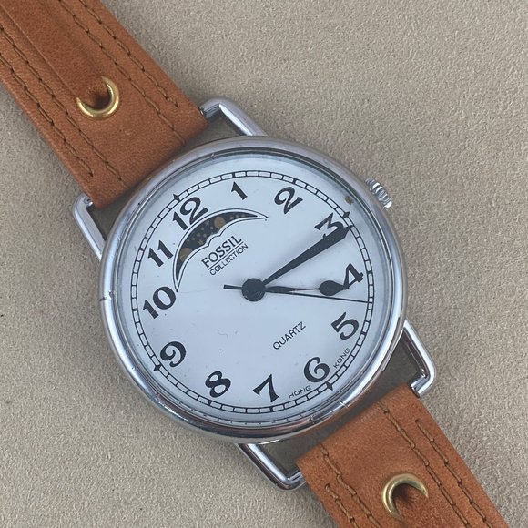 Vintage 1980’s Colossal Fossil Collection Moon Phase Watch Fashion in Time - Picture 2 of 10